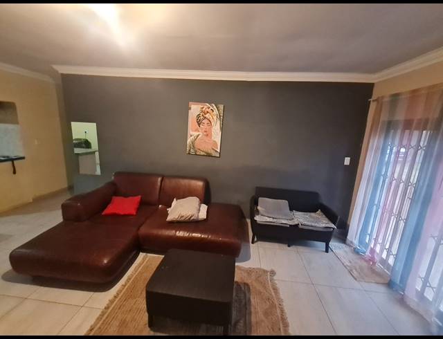 12 BEDROOM HOUSE FOR SALE IN BEDWORTH PARK